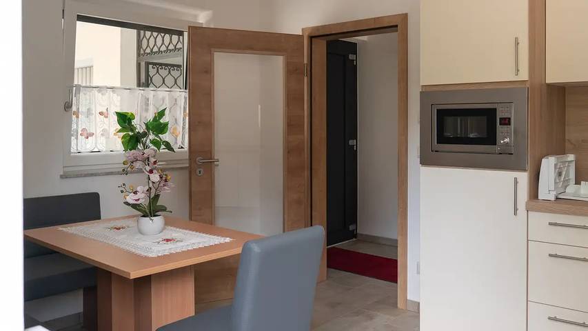 Ferienwohnung für 2 Personen, mit Garten, mit Haustier in Laufen - 3