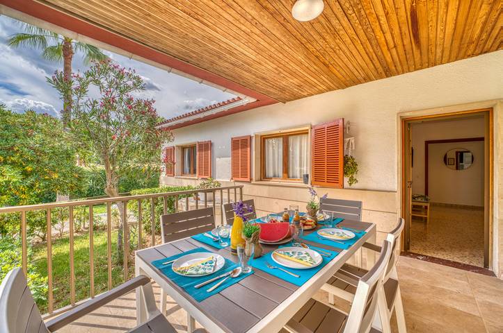 Ferienhaus für 6 Personen, mit Balkon und Terrasse sowie Garten in Can Picafort