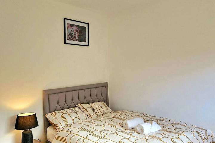Comfy Spacious Home Near Preston City Centre - Sleeps 7 in Preston, Lancashire