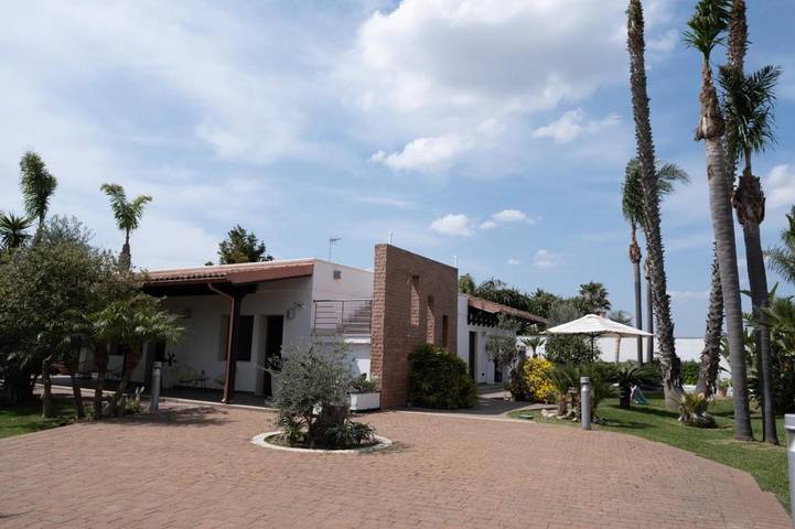 Chambre d’hôte pour 4 personnes, avec vue ainsi que piscine et jardin à Gallipoli - 3