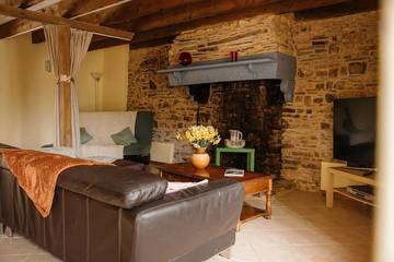 Gîte pour 6 personnes, avec jardin et piscine dans Teillay