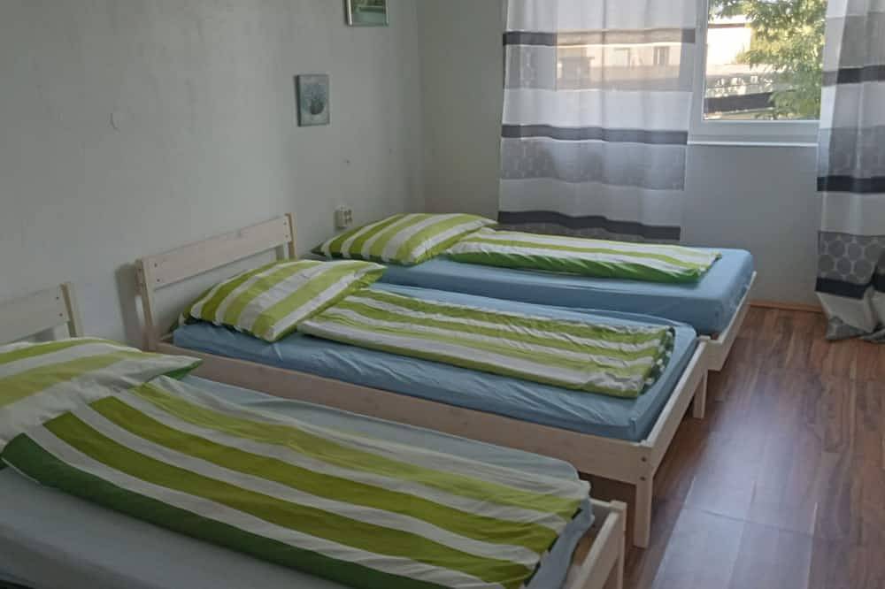 Ganze Wohnung, Geräumige Wohnung mit Karawankenblick in Klagenfurt am Wörthersee, Klagenfurt-Villach