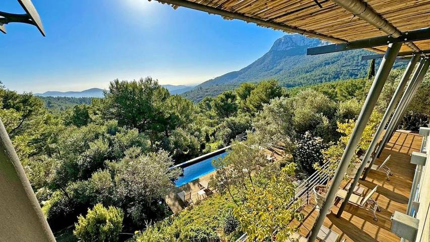 Chalet para 10 personas, con piscina además de jacuzzi y jardín, Se admiten mascotas - 1