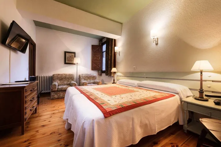 Hotel para 10 personas, con terraza - 1