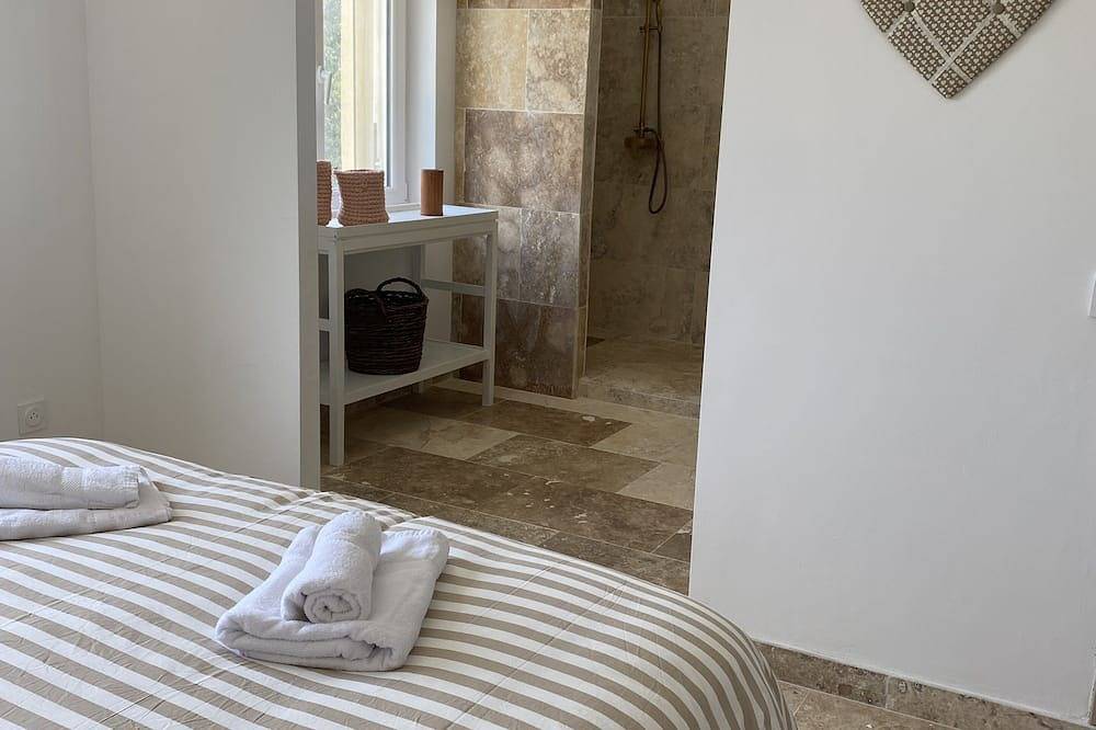 Gîtes Chez Prune Entièrement Rénové Avec Piscine Privée in Rasteau, Vaucluse