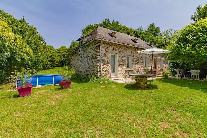 Gîte pour 8 personnes, avec jardin