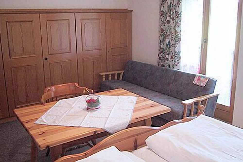 Ganze Wohnung, Ferienwohnung Königssee für 2-4 Personen 70 qm, 2 Schlafzimmer, Balkon in Schönau am Königssee, Berchtesgadener Alpen