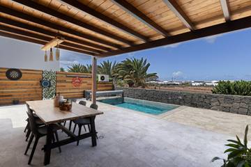 Cheap Villa for 6 People in Yaiza, Canaries, Photo 4