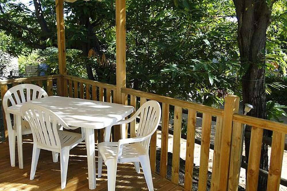 Mobil Home avec Terrasse pour 4 personnes à Ribes in Ribes, Parc naturel régional des Monts d'Ardèche