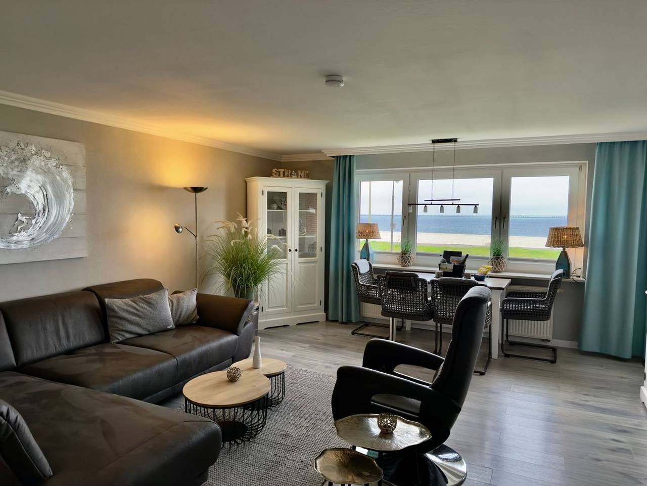 Ganze Ferienwohnung, Strand & Meer - Gemütliche drei Zimmer Wohnung mit fantastischem Meerblick in Hörnum. in Hörnum, Sylt