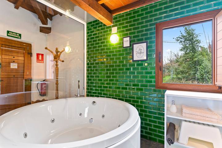 Ganze Wohnung, Apartment 'La Manzana' – Minihaus in Villamarín de Candamo in Candamo, Costa Verde (Spanien)