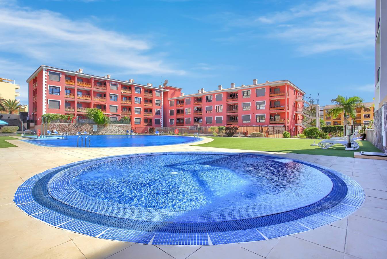 Apartamento entero, Ojos del océano! con terraza y piscina comunitaria in Palm-Mar, Arona 