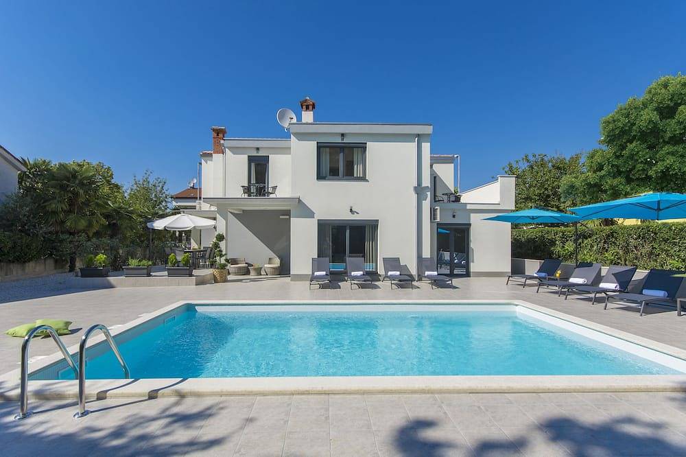 Villa for 8 People in Poreč, Grad Poreč