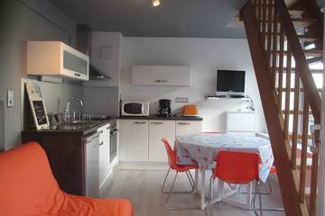 Gîte pour 4 personnes, avec terrasse dans Plage Kerfany