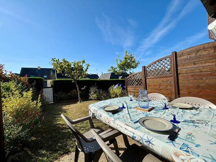 Location de vacances pour 4 personnes, avec jardin dans Plage du Men Du - 2