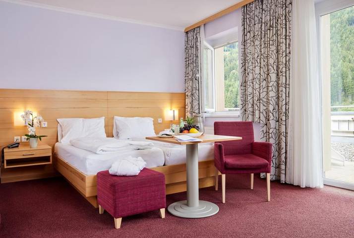 Ferienanlage für 3 Personen, mit Sauna und Pool sowie Ausblick und Garten in Kärnten - 2