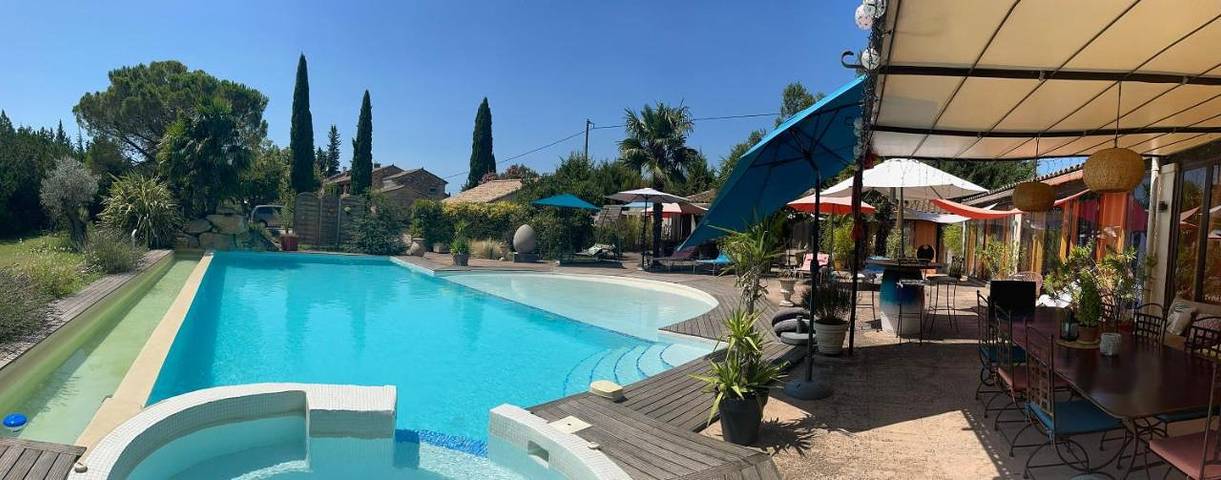 Location de vacances pour 2 personnes, avec piscine ainsi que jardin et vue, animaux acceptés à Orgone - 3