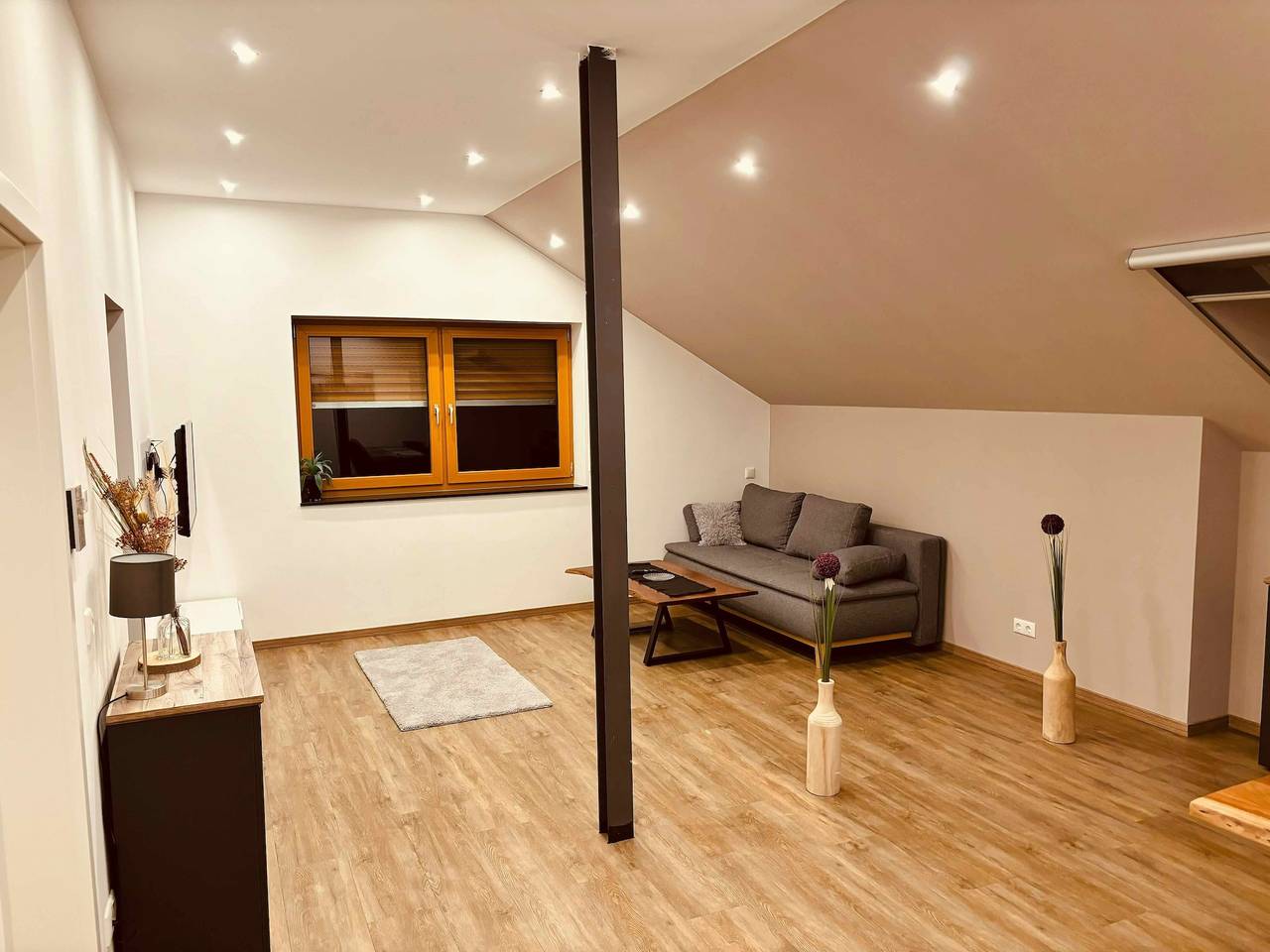 Entire apartment, Holiday Apartment "Blick Bergwinkel" with Private Garden in Schlüchtern, Rhön-Hessen