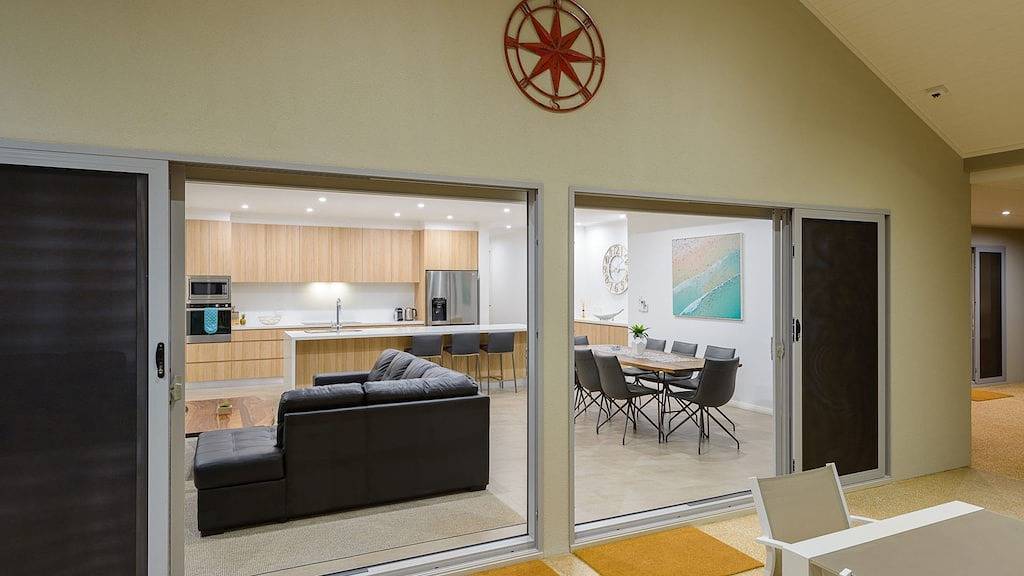 Holiday Home for 9 People in Exmouth, Western Australia