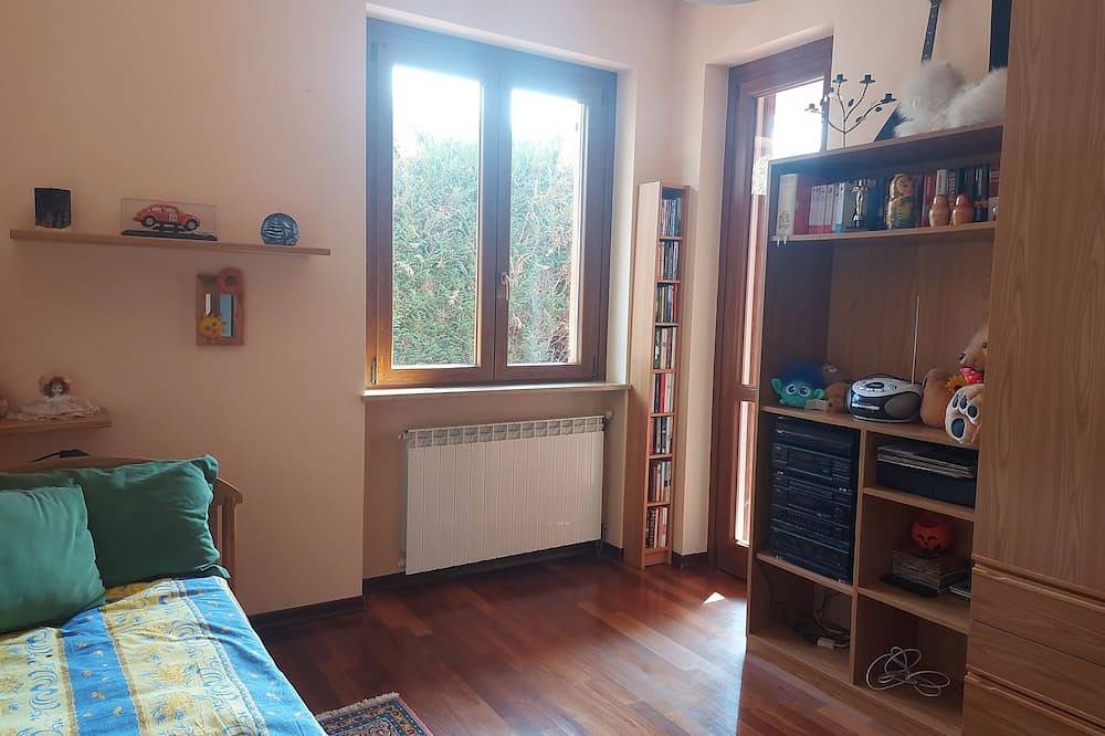 Appartamento intero, Appartamento Indipendente In Casa Singola in Biella, Provincia di Biella