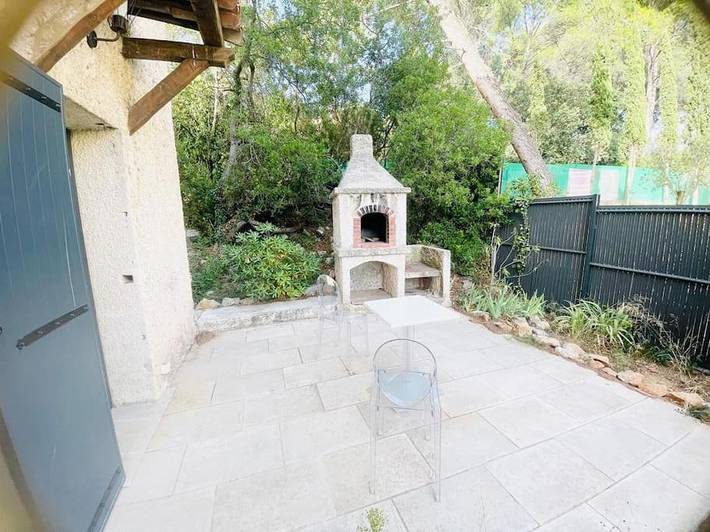 Villa pour 8 personnes, avec piscine ainsi que jardin et terrasse, animaux acceptés à Sanary-sur-Mer - 2