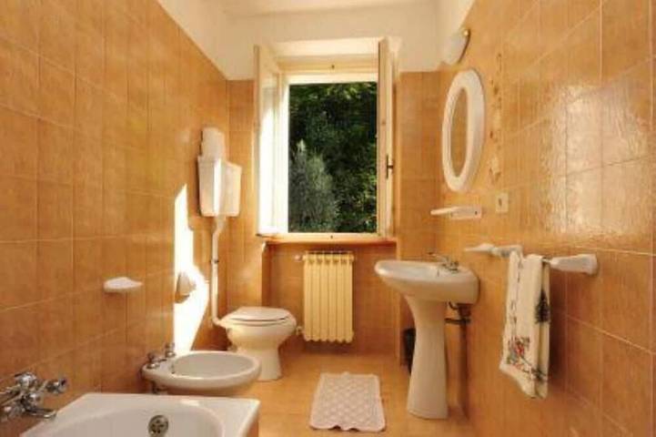 Ferienwohnung für 5 Personen, mit Balkon und Garten in Limone sul Garda - 2