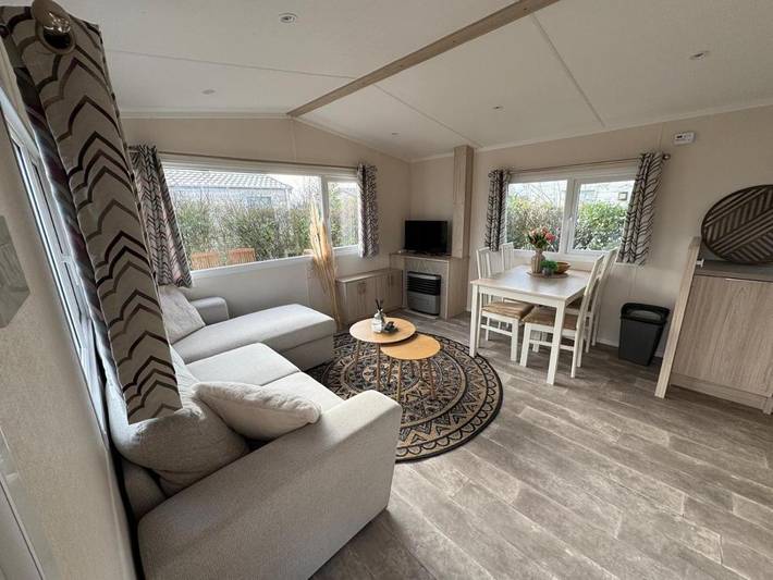 Camping voor 4 personen, with terras and uitzicht as well as tuin in Zeeland