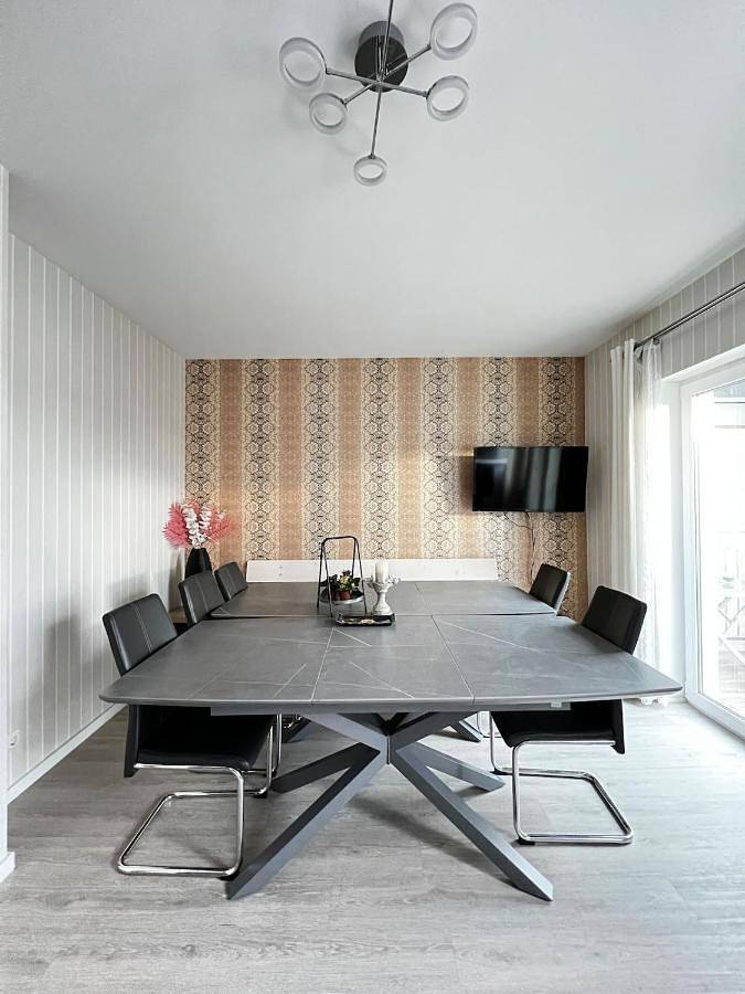 Ferienwohnung für 15 Personen, mit Balkon und Terrasse sowie Garten und Ausblick