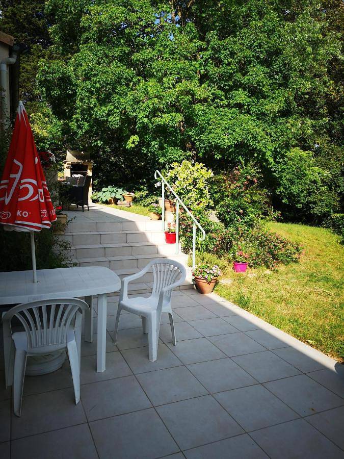 Appartement de vacances entier, Quadruple Room with Private Bathroom in Villeneuve-la-Comptal, Région de Carcassonne