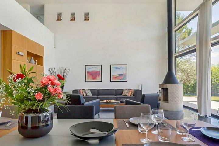 Location de vacances pour 8 personnes, avec jardin et terrasse à Cadenet - 2