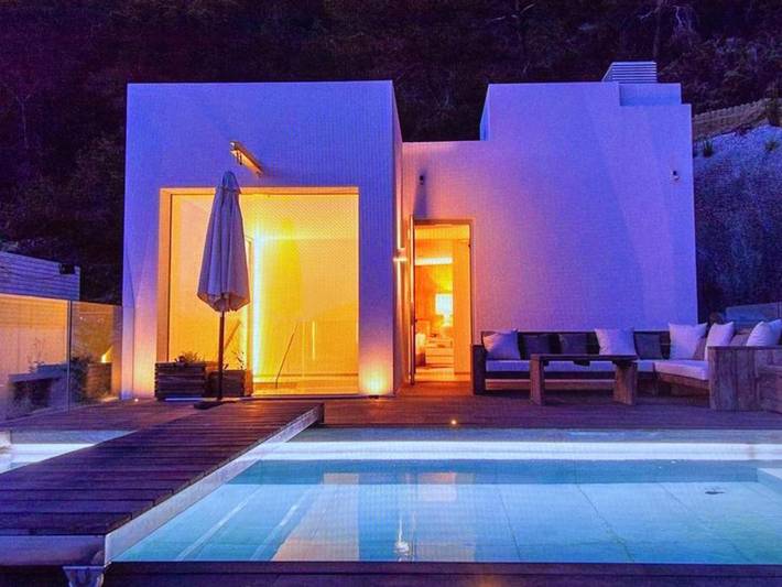 Casa de vacaciones para 11 personas, con piscina además de balcón y jardín - 1