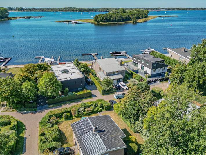 Villa voor 8 personen, met Balkon en Tuin in Kamperland