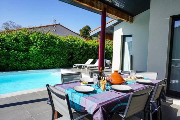 Location de vacances pour 8 personnes, avec piscine et jardin, adapté aux familles à Canohès - 3