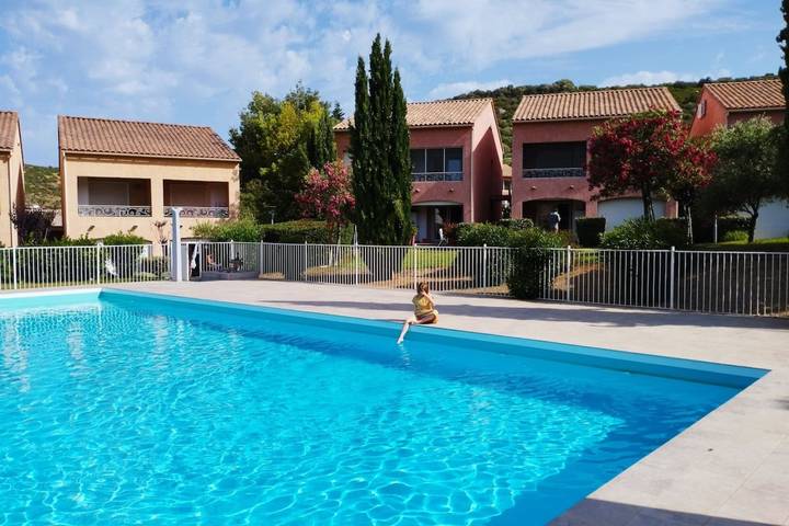 Gîte pour 4 personnes, avec piscine ainsi que jardin et terrasse à Oletta - 2