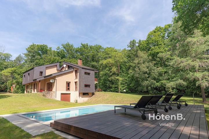 Location de vacances pour 12 personnes, avec jardin et balcon à Feytiat