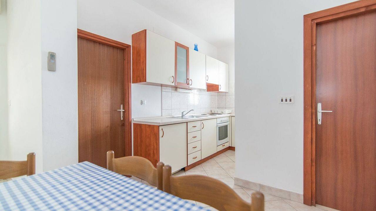 Ganze Ferienwohnung, Ferienwohnung für 4 Personen (35 m²) in Selca in Selca, Povlija, Selca und Sumartin
