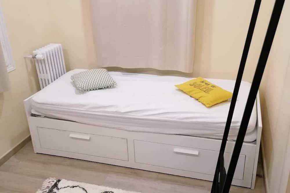 Hel lejlighed, Rental Apartment in Juan-les-pins \"Pinède\", 4 people. in Juan-les-Pins, Antibes