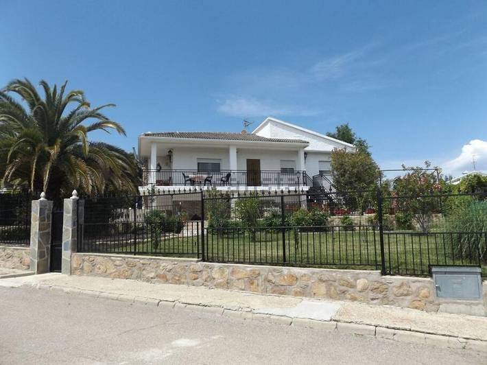 Location de vacances pour 6 personnes, avec vue ainsi que jardin et piscine à Escalona - 2