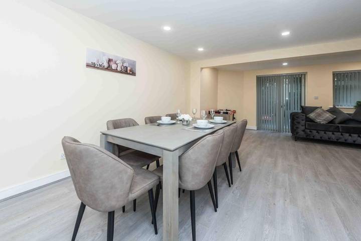 Location de vacances pour 11 personnes, avec jacuzzi ainsi que jardin et terrasse, animaux acceptés à Bury