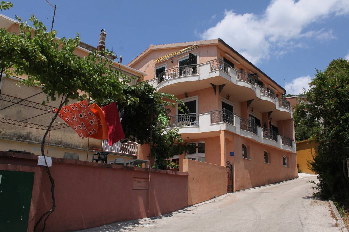 Ganze Wohnung, 1-Zimmer-Ferienwohnung am Strand Podgora, Makarska -a in Podgora, Makarska Riviera