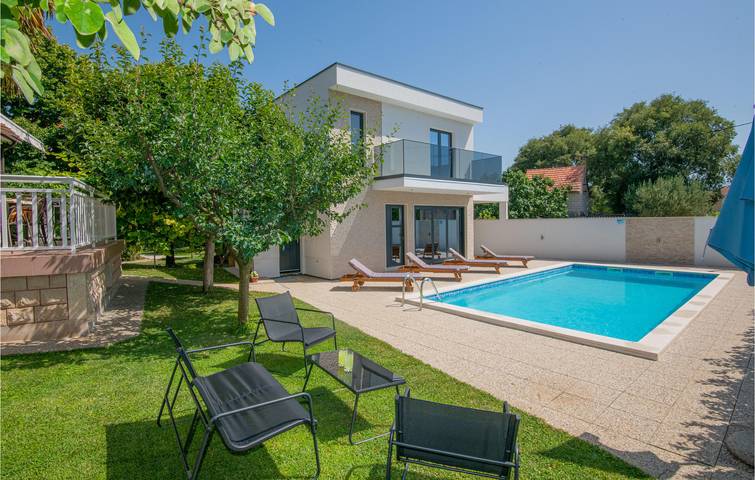 Ferienhaus für 7 Personen, mit Terrasse in Split-Dalmatien - 2