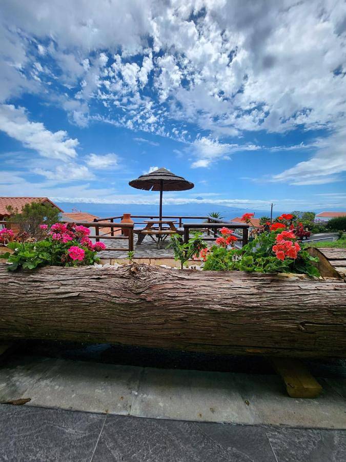 Location de vacances pour 4 personnes, avec vue ainsi que jardin et terrasse dans São Jorge - 3