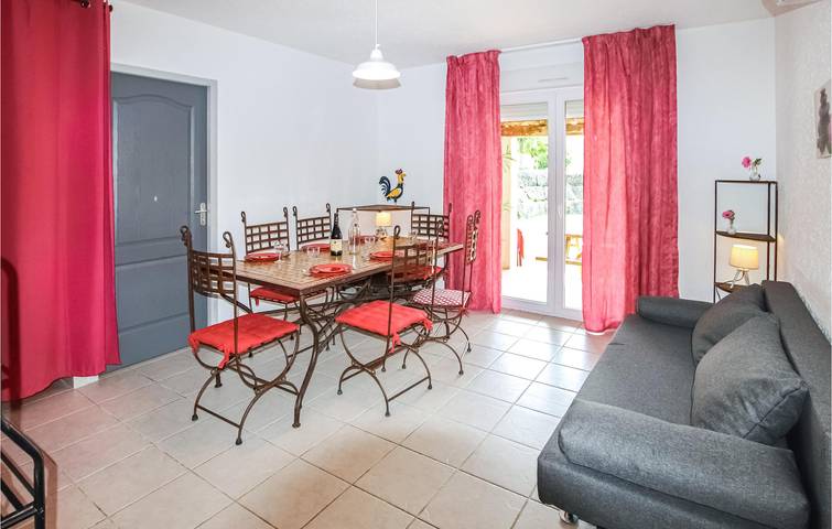 Location de vacances pour 8 personnes, avec jardin ainsi que terrasse et piscine à Grospierres - 3