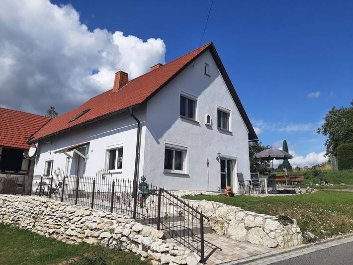 Ferienwohnung für 5 Personen, mit Terrasse und Garten in Scheßlitz