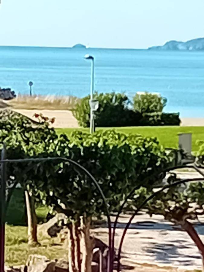 Appartement de vacances pour 3 personnes, avec terrasse ainsi que vue et jardin