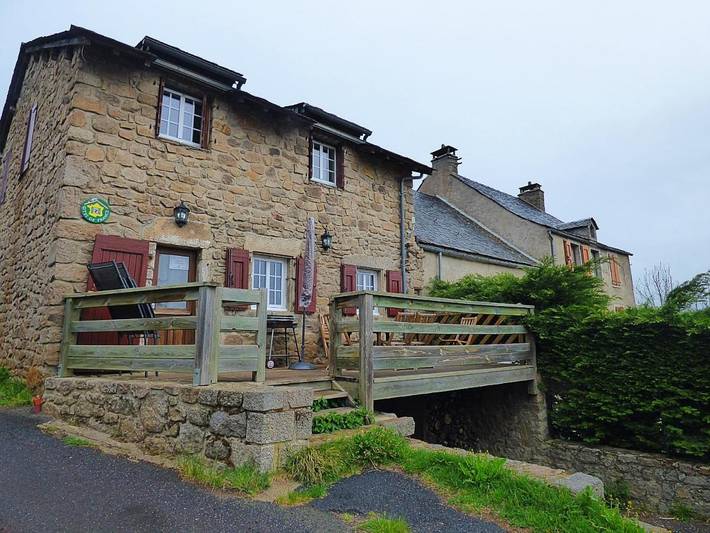Gîte pour 4 personnes, avec terrasse, animaux acceptés dans Loups du Gevaudan