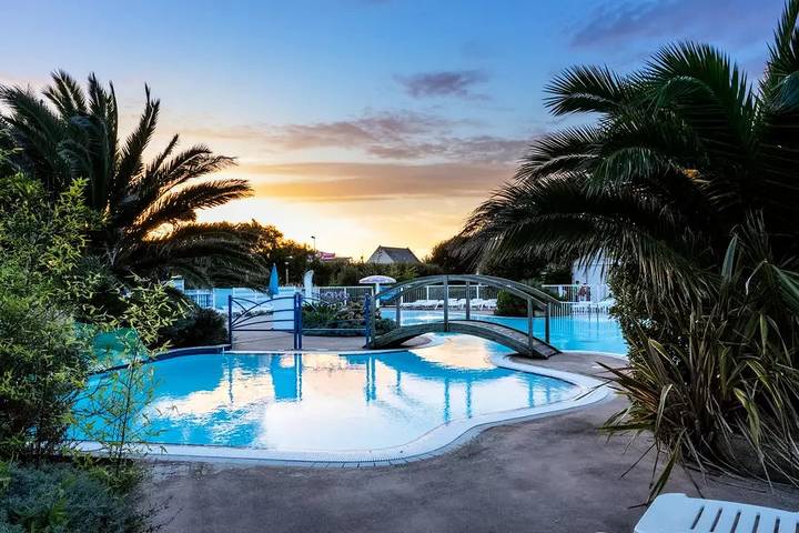 Mobil home pour 4 personnes, avec terrasse et piscine, animaux acceptés dans Plage Pentrez - 2