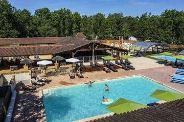 Mobil home pour 4 personnes, avec terrasse à Cénac-et-Saint-Julien