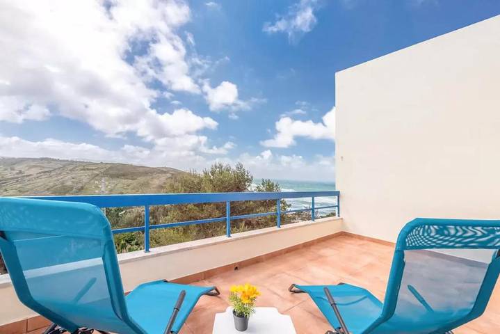 Casa de férias para 6 pessoas, com Varanda e Terraço e ainda Vista em Magoito