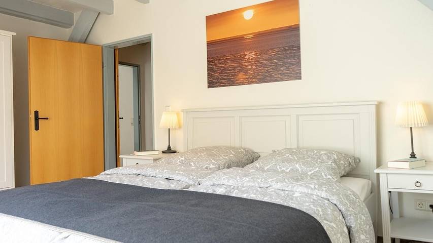 Ferienwohnung mit Meerblick für 5 Personen, mit Terrasse und Garten sowie Ausblick in Norddeich